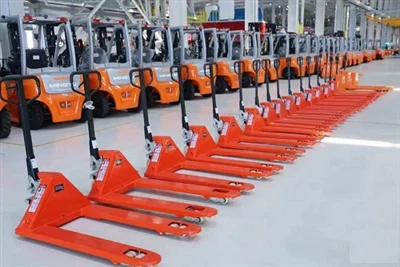 2025. gadā sasniegts jauns vēsturiskais rekords: iekrāvēju izpārdošana